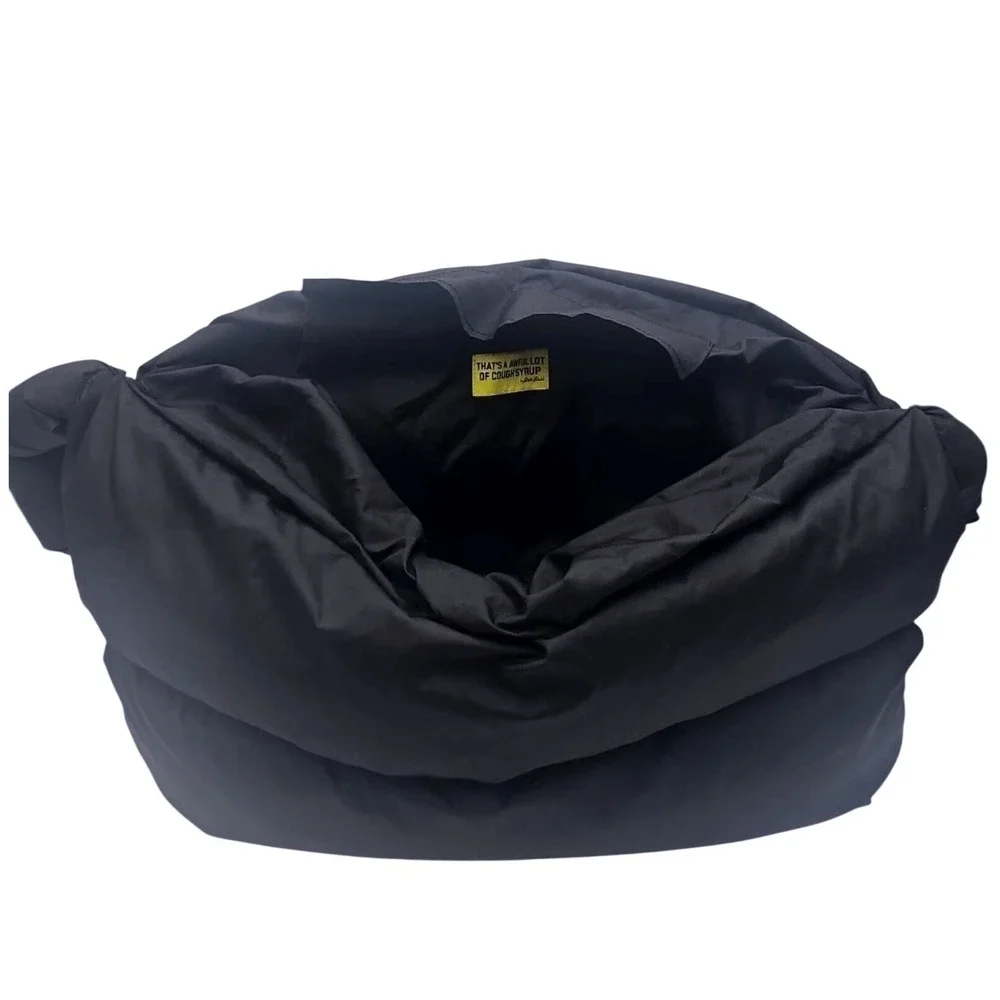 Thats A Awful Lot Of Cough Syrup Puffer‎ Messenger Bag Black Desto Dubb
